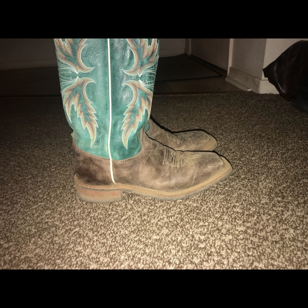 Justin’s Square Toe Bent Rail boots